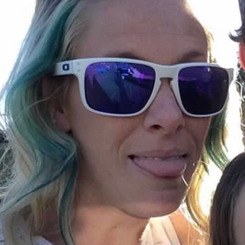 Meet your Posher, Becky